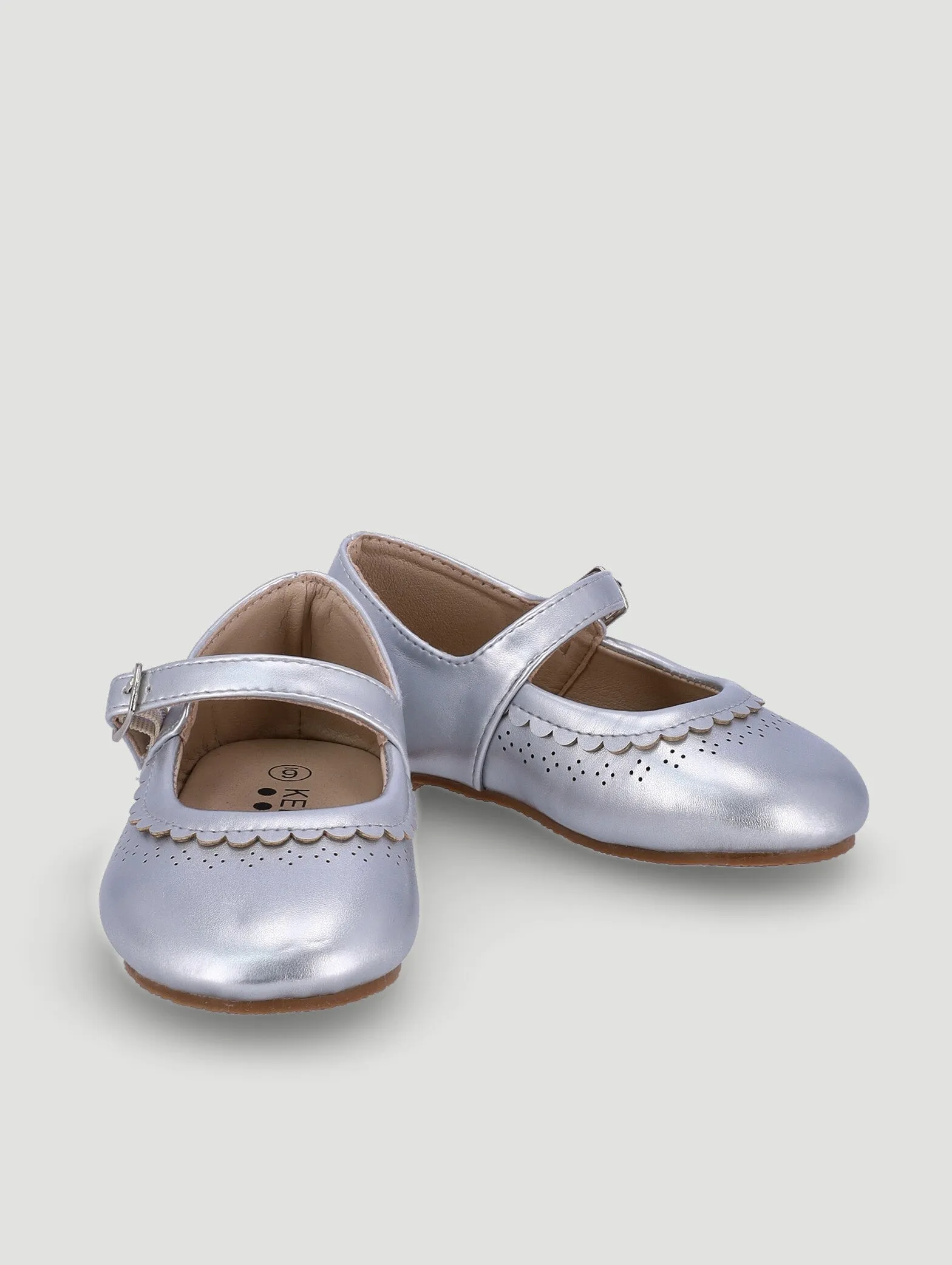 Girls Scallop Pumps