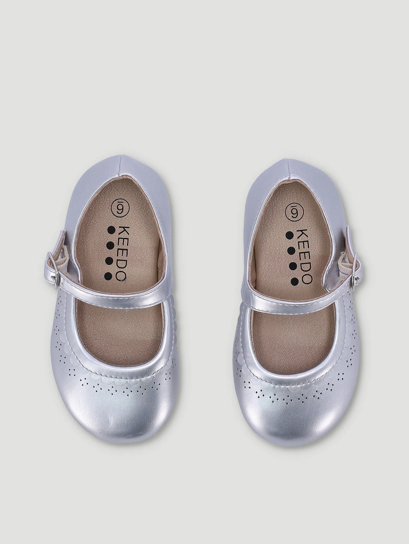 Girls Scallop Pumps