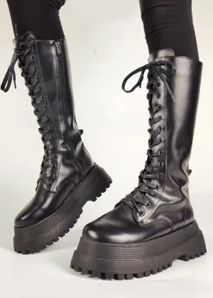 HIGH LEATHER BOOTS