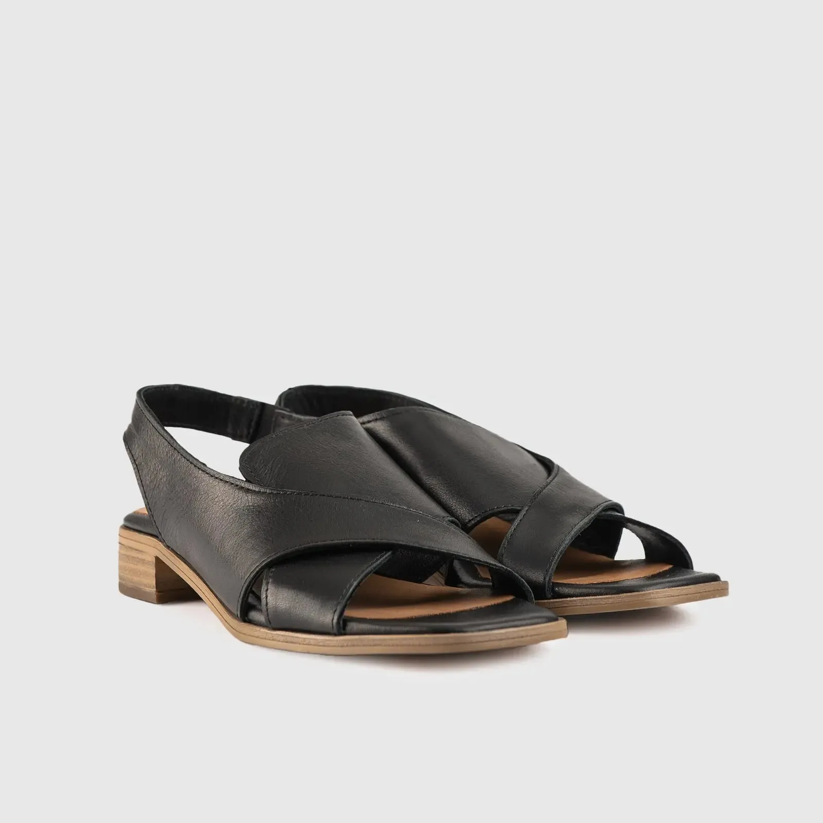 Leather Comfort Block Heel Sandal 8516 Black