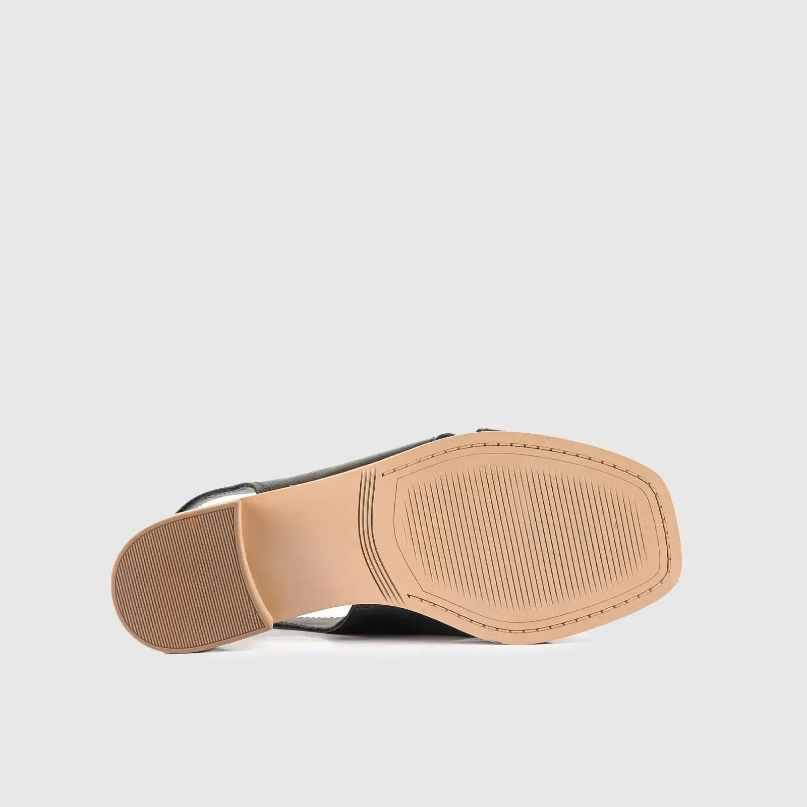 Leather Comfort Block Heel Sandal 8516 Black
